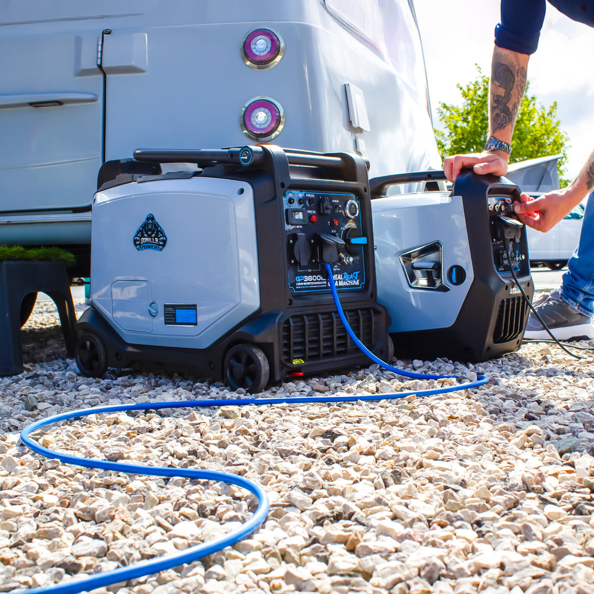 Gorilla Power 2000W Inverter Suitcase Generator - GP2000i – Ultra-Portable & Fuel Efficient