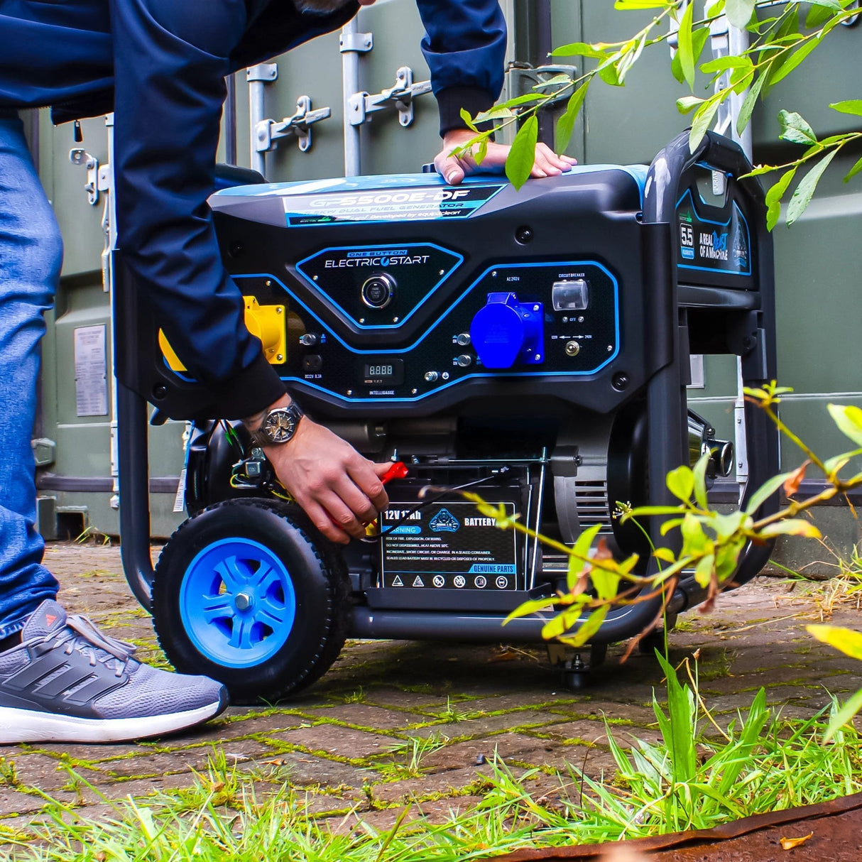 Gorilla Power 5500W Dual-Fuel Generator with Electric Start - GP5500E-DF – Reliable & Fuel Efficient - Armstrong Cheshire