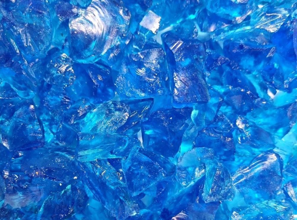 Ocean Blue Tumbled Glass Chippings 10-20mm - Armstrong Cheshire