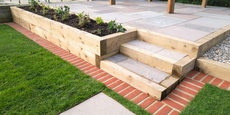 How to lay railway sleepers in the garden