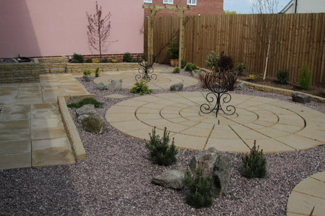 Bowland Stone Paving CIRCLE KIT INSTALLEED IN GARDEN
