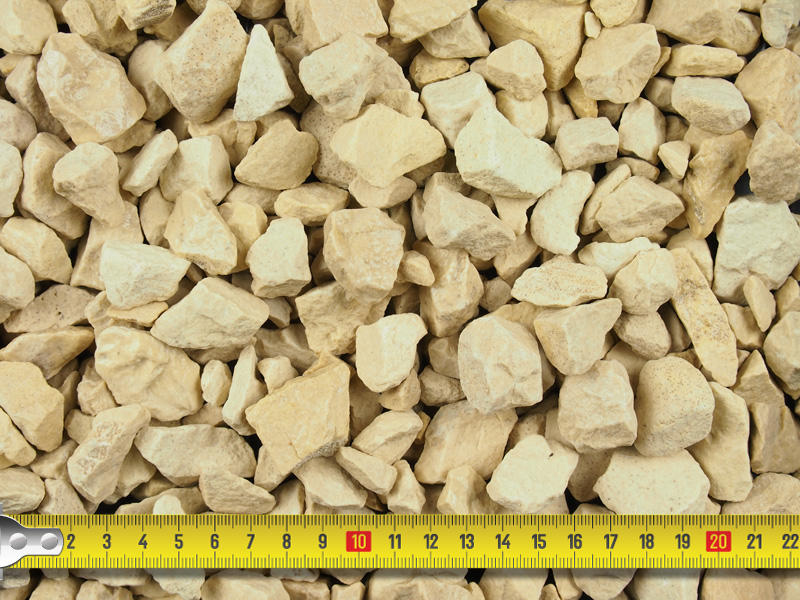 Cream Limestone Chippings 20mm - 25/50 20kg Bags