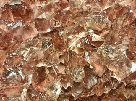 Blush Gold Tumbled Glass Chippings 10-20mm - Armstrong Cheshire