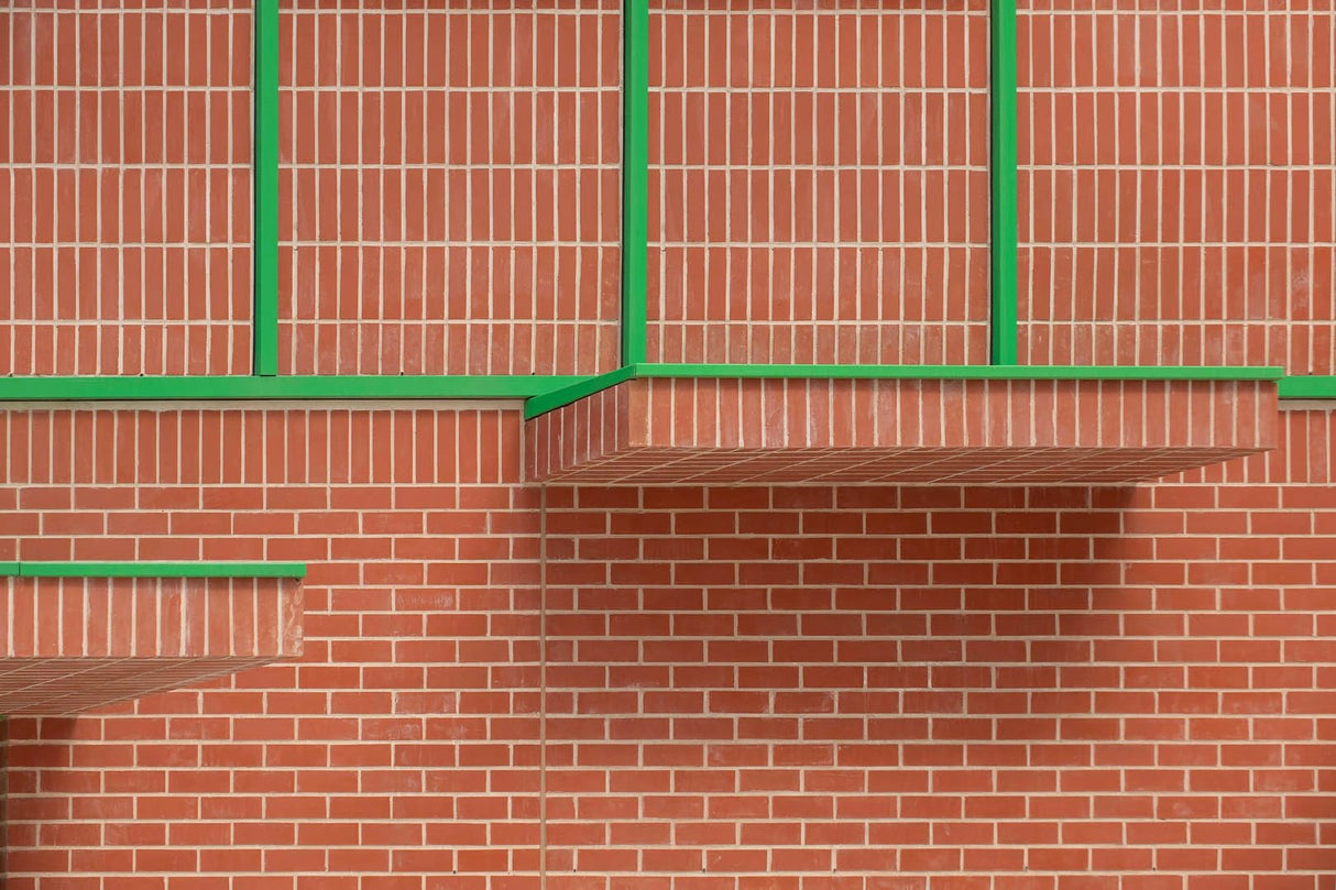 Carlton Hadley Red Smooth Brick 65mm - Armstrong Cheshire