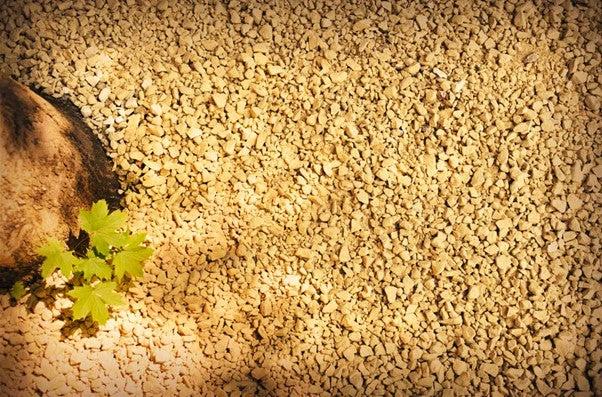 Cotswold Stone Chippings  Bulk Bag 10 - 20mm - Armstrong Cheshire