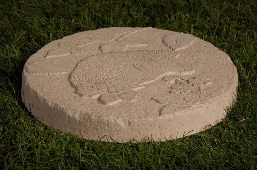 Garden Friends Concrete Stepping Stone 300mm - Bath Buff - Pack of 25 - Armstrong Cheshire