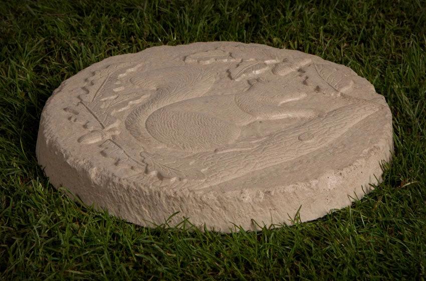 Garden Friends Concrete Stepping Stone 300mm - Bath Buff - Pack of 25 - Armstrong Cheshire