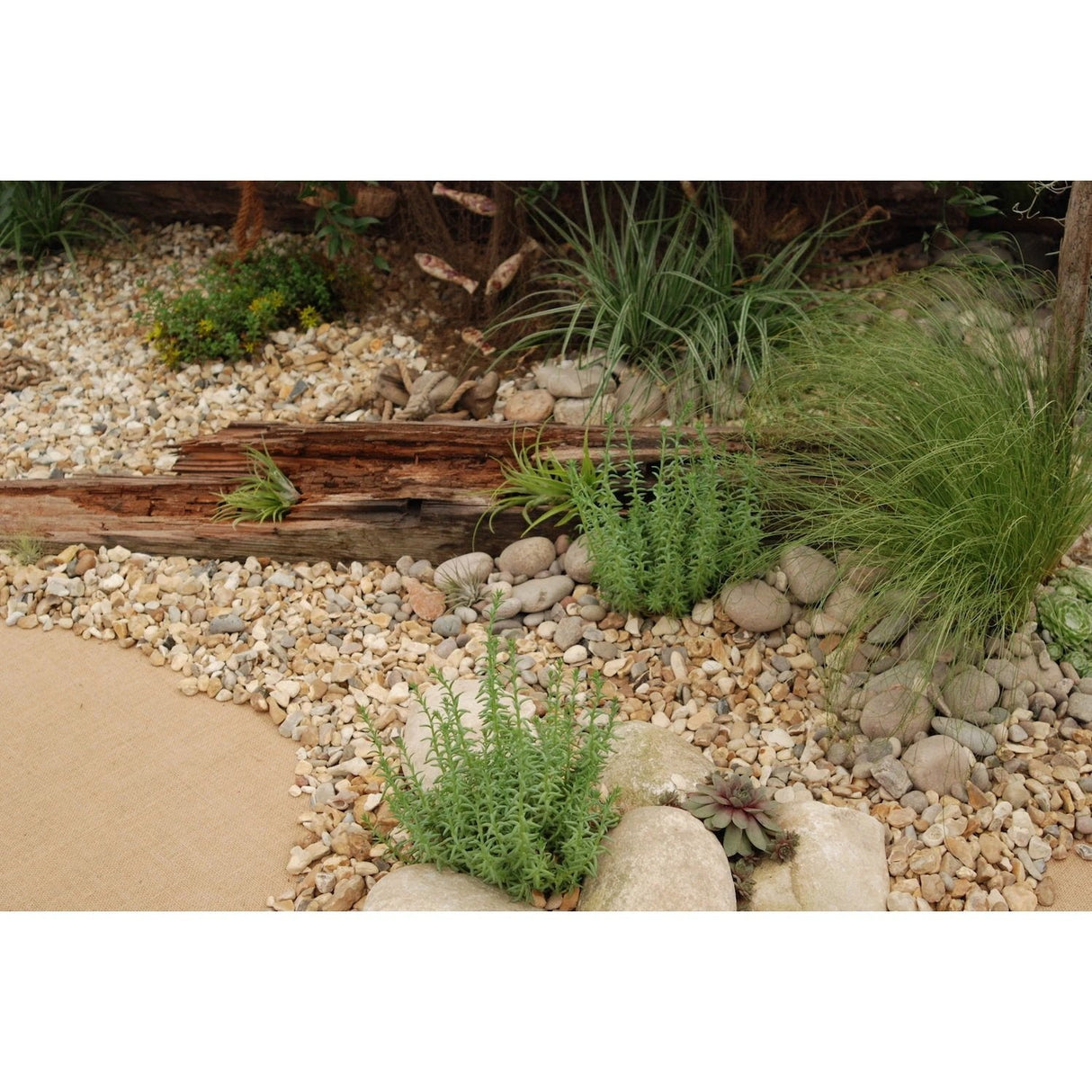 Henham Blend Pebbles 20mm 20kg Bag Pallet of 49 - Armstrong Cheshire