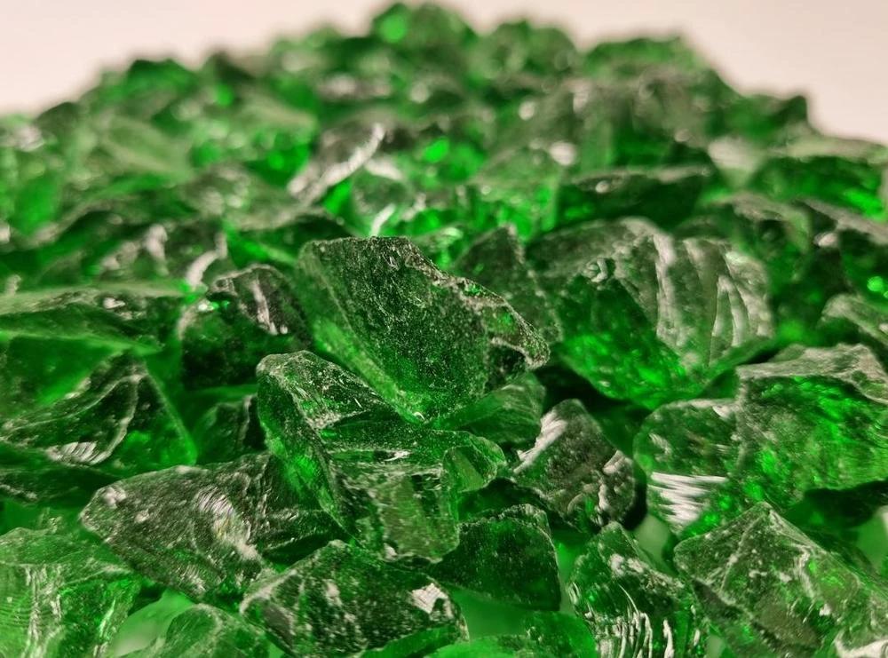 Jade Green Tumbled Glass Chippings 10-20mm - Armstrong Cheshire