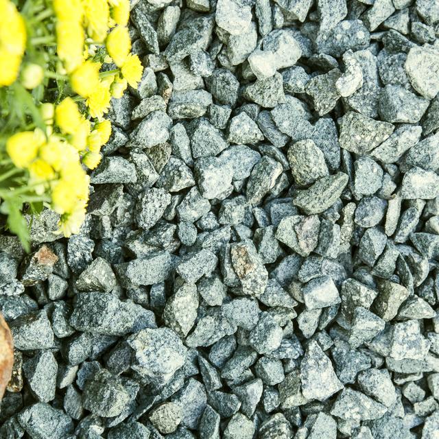 Welsh Green Gravel 20mm 25/50 20kg Bags